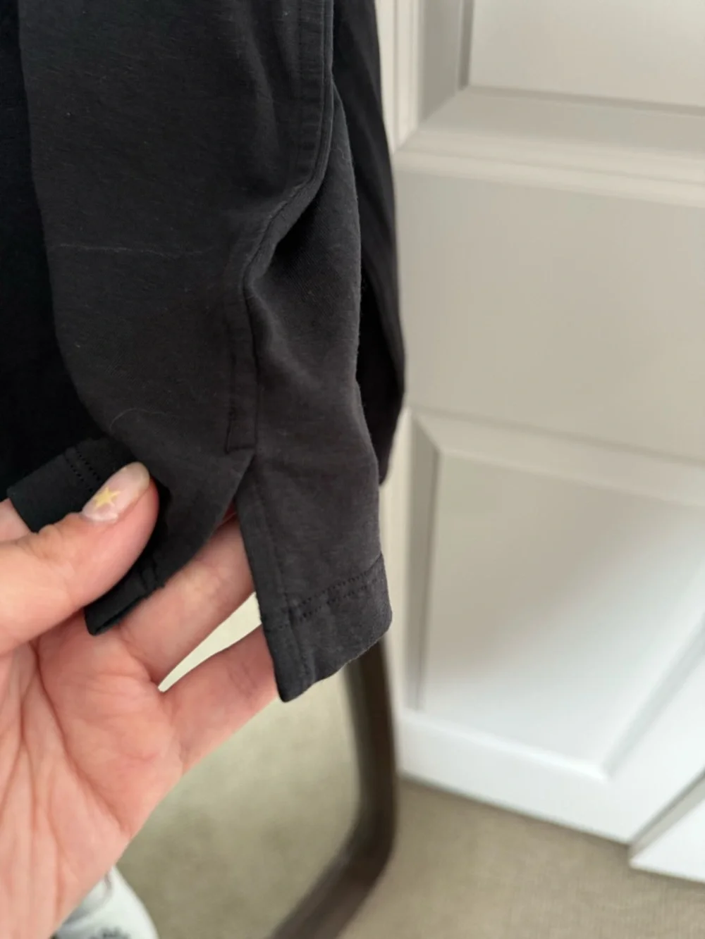 Lululemon black long sleeve athletic top - M - Picture 4 of 4
